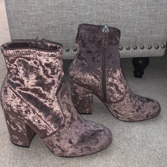 Steve Madden Mushroom Velvet Gaze Booties - Picture 1 of 4